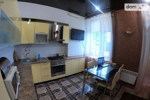 Продается 3-комнатная квартира 80 кв. м в Днепре