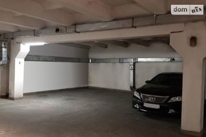 Здається в оренду підземний паркінг під легкове авто на 18 кв. м