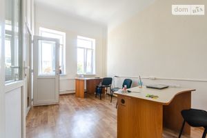 Здається в оренду офіс 29.5 кв. м в бізнес-центрі