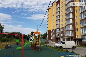 Продається 2-кімнатна квартира 76.83 кв. м у Хмельницькому