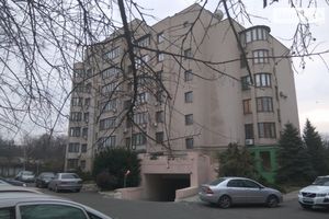 Продається 4-кімнатна квартира 153 кв. м у Одесі