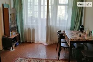 Продається 2-кімнатна квартира 44 кв. м у Кривому Розі