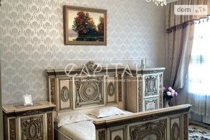 Сдается в аренду 4-комнатная квартира 120 кв. м в Киеве
