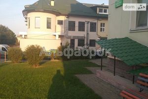 Продається офіс 43 кв. м в нежитловому приміщені в житловому будинку