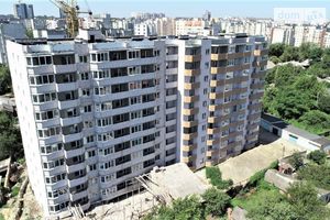 Продається 1-кімнатна квартира 56.5 кв. м у Чернігові