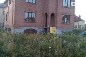 Продается дом на 3 этажа 290 кв. м с гаражом