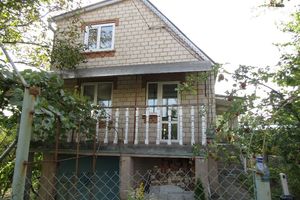 Продається дача 100 кв.м с басейном