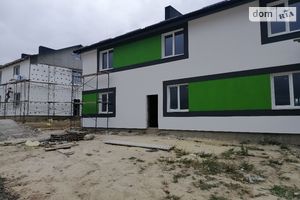 Продается дом на 2 этажа 100 кв. м с садом