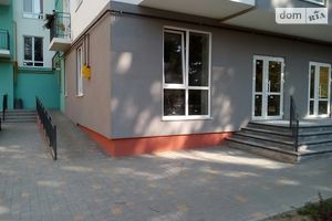 Сдается в аренду нежилое помещение в жилом доме 57.5 кв. м в 7-этажном здании