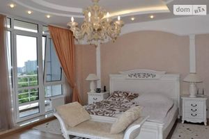 Продається 5-кімнатна квартира 292 кв. м у Одесі