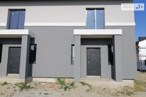Продается дом на 2 этажа 100 кв. м с бассейном