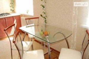 Продається 2-кімнатна квартира 58 кв. м у Одесі
