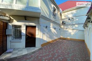 Сдается в аренду дом на 2 этажа 100 кв. м с беседкой