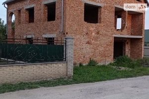 Продається будинок 2 поверховий 194 кв. м з бесідкою