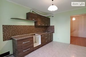 Продається 2-кімнатна квартира 75 кв. м у Вінниці