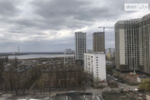 Продается 3-комнатная квартира 101.5 кв. м в Киеве