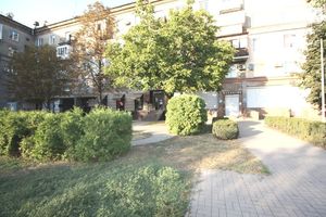 Сдается в аренду помещения свободного назначения 54 кв. м в 5-этажном здании