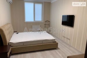 Продается 1-комнатная квартира 42 кв. м в Киеве