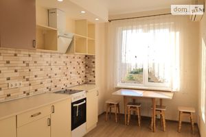 Продається 2-кімнатна квартира 66.8 кв. м у Одесі