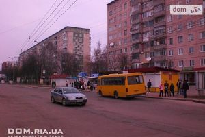 Продається офіс 25 кв. м в адміністративній будівлі
