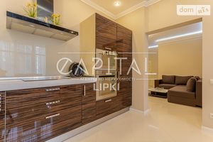 Продается 2-комнатная квартира 80 кв. м в Киеве