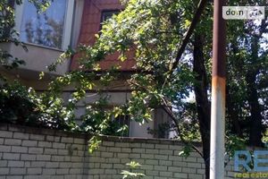 Продается дом на 2 этажа 230 кв. м с верандой