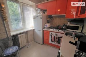 Продається 2-кімнатна квартира 45 кв. м у Полтаві