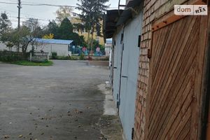 Сдается в аренду отдельно стоящий гараж под легковое авто на 25 кв. м