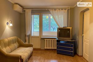 Продається 3-кімнатна квартира 57.5 кв. м у Одесі