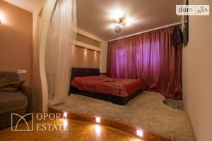 Продается 2-комнатная квартира 51 кв. м в Чернигове