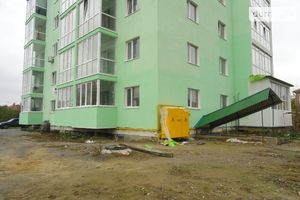 Продається приміщення вільного призначення 145.3 кв. м в 5-поверховій будівлі