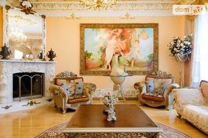 Продается 4-комнатная квартира 537 кв. м в Одессе