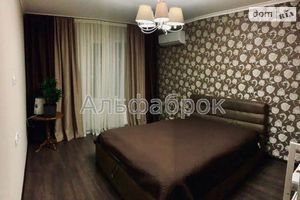 Продается 2-комнатная квартира 72 кв. м в Вышгороде