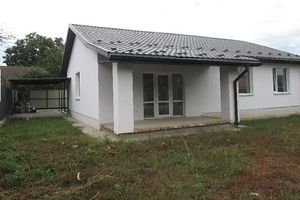Продається одноповерховий будинок 120 кв. м з садом