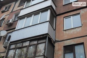 Продається 3-кімнатна квартира 57 кв. м у Кривому Розі