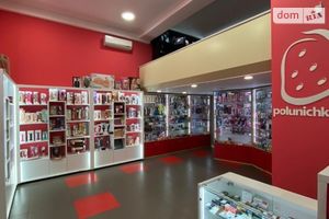 Продается нежилое помещение в жилом доме 66 кв. м в 5-этажном здании