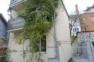 Продается дом на 3 этажа 85 кв. м с баней/сауной