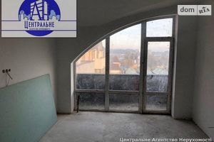 Продается 2-комнатная квартира 71 кв. м в Черновцах