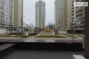 Продается 1-комнатная квартира 54 кв. м в Киеве