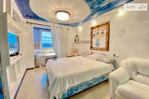 Продается 2-комнатная квартира 56 кв. м в Днепре