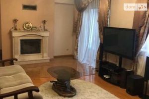 Продается часть дома 280 кв. м с верандой
