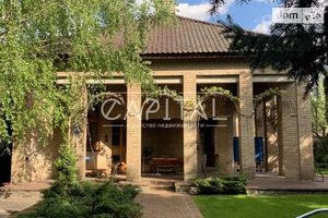 Продається будинок 4 поверховий 1000 кв. м з каміном