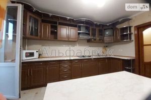 Сдается в аренду 3-комнатная квартира 79 кв. м в Киеве