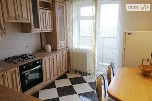Продается 2-комнатная квартира 66 кв. м в Тернополе