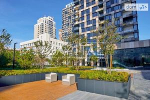 Продается 3-комнатная квартира 107 кв. м в Киеве