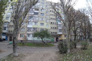 Продается 3-комнатная квартира 66 кв. м в Херсоне