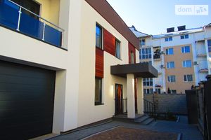 Продается дом на 2 этажа 225 кв. м с террасой