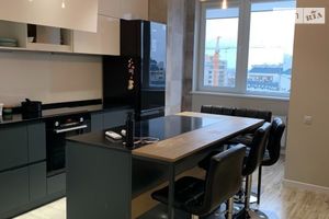 Продається 3-кімнатна квартира 90 кв. м у Одесі