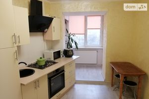 Продается 4-комнатная квартира 83 кв. м в Тернополе