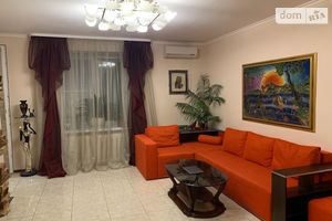 Продается 3-комнатная квартира 90 кв. м в Днепре